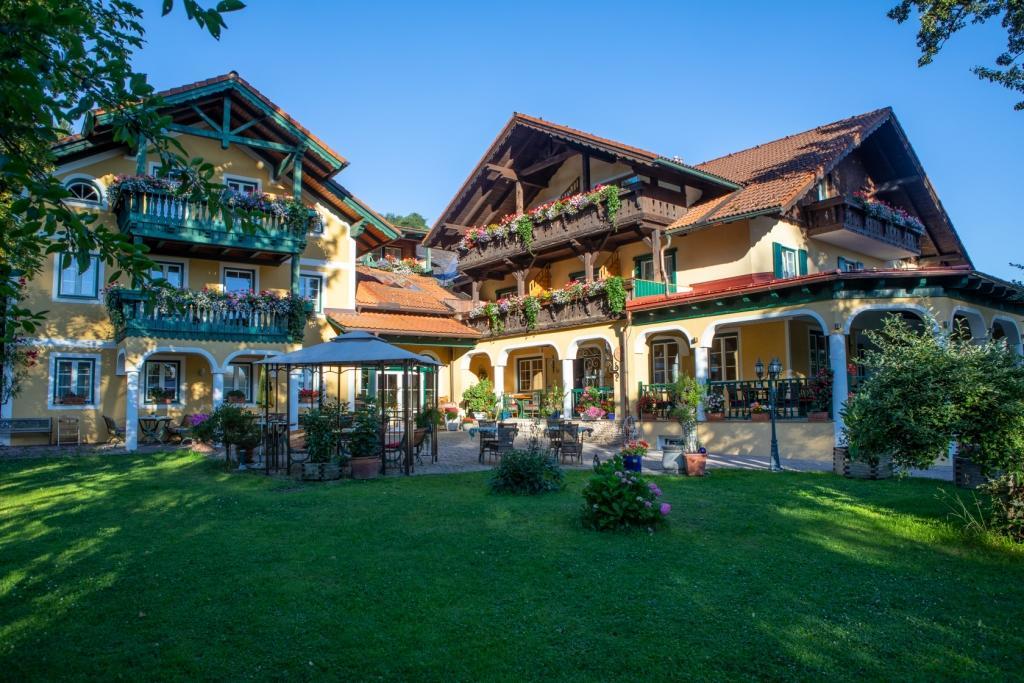 Landhotel Waldmühle Sankt Georgen im Attergau Exterior foto